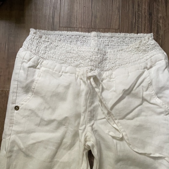 White flowy pants - Picture 2 of 3